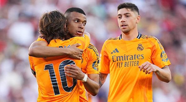 Real Madrid thắng Sevilla 2-0 nhưng vẫn để lộ nhiều điểm yếu